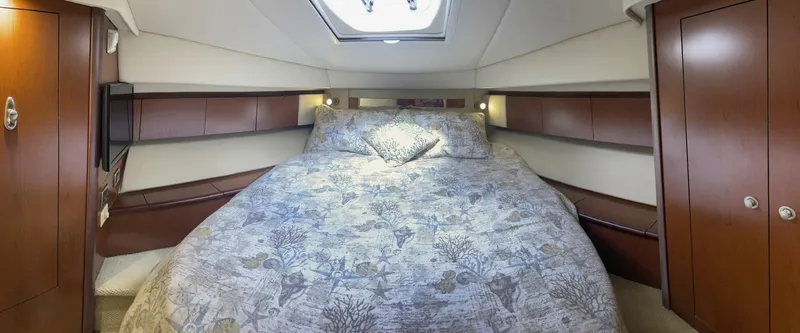 Slide: The Image of Sea Ray 44 Sedan Bridge 2007 - 20