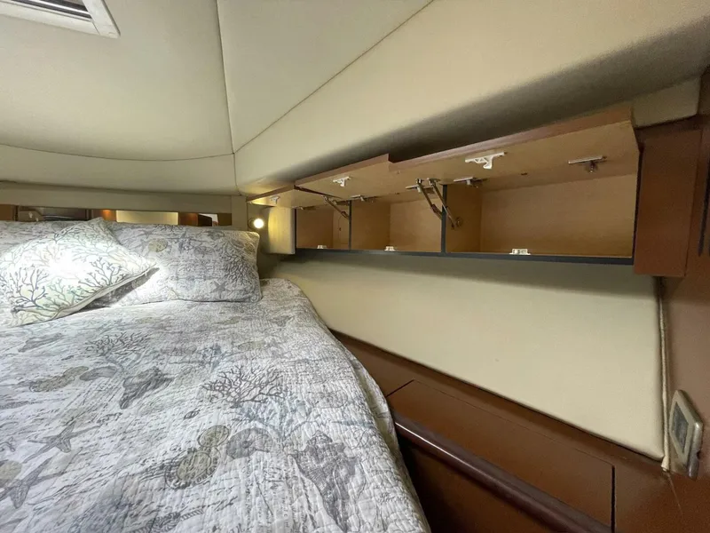 Slide: The Image of Sea Ray 44 Sedan Bridge 2007 - 22