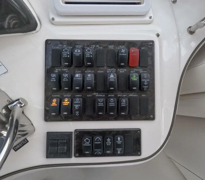 Slide: The Image of Sea Ray 44 Sedan Bridge 2007 - 31
