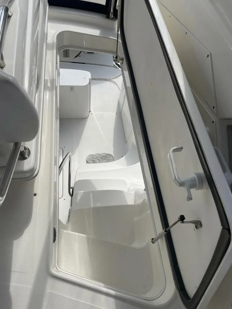 Slide: The Image of Sea Ray 44 Sedan Bridge 2007 - 37