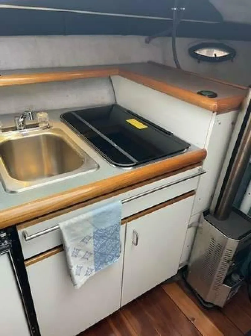 Slide: The Image of Bayliner 1991 - 11