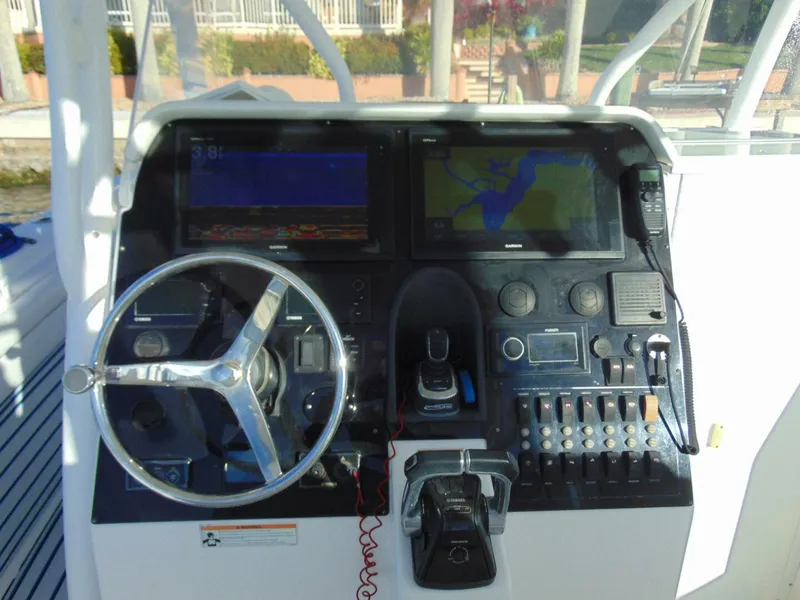 Slide: The Image of Stamas 390 Tarpon 2019 - 19
