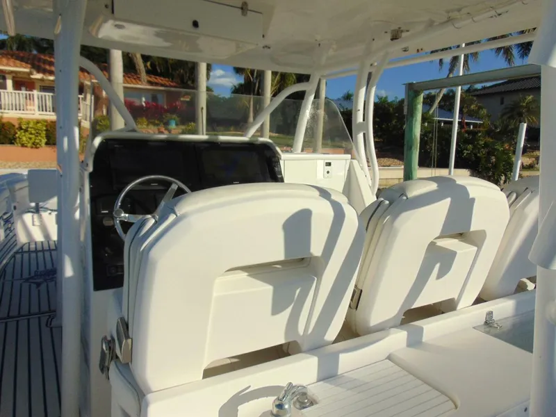 Slide: The Image of Stamas 390 Tarpon 2019 - 21