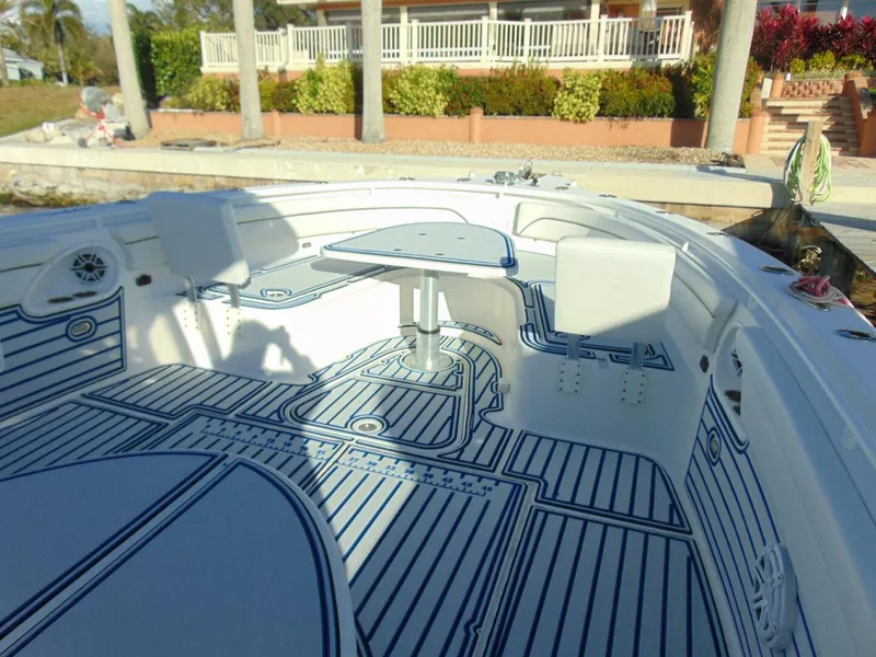 Slide: The Image of Stamas 390 Tarpon 2019 - 8
