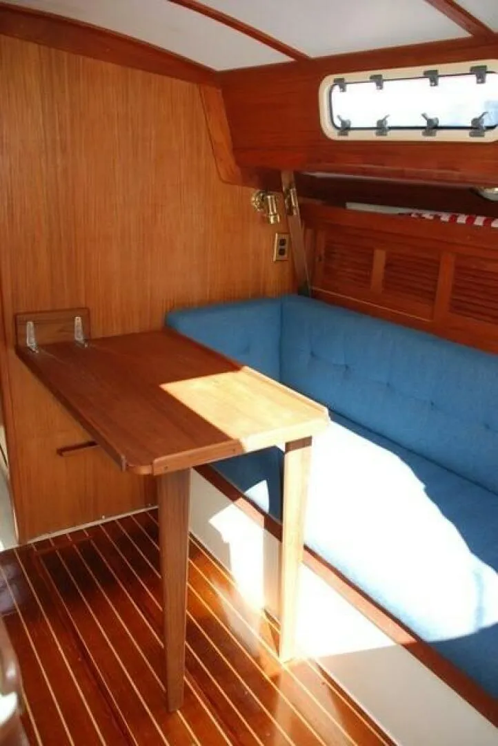 Slide: The Image of Tartan Piper 28 1993 - 18