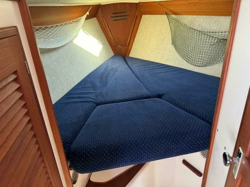 Slide: The Image of Tartan Piper 28 1993 - 8
