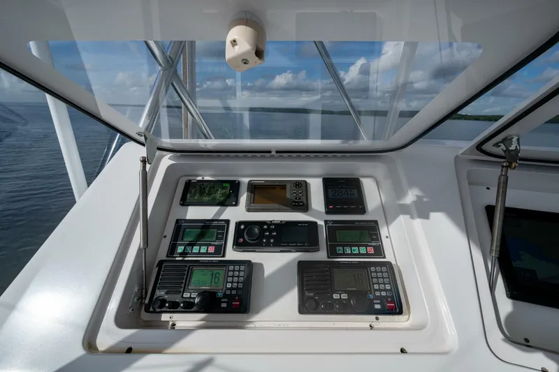 Slide: The Image of Viking 48 Convertible 2004 - 38