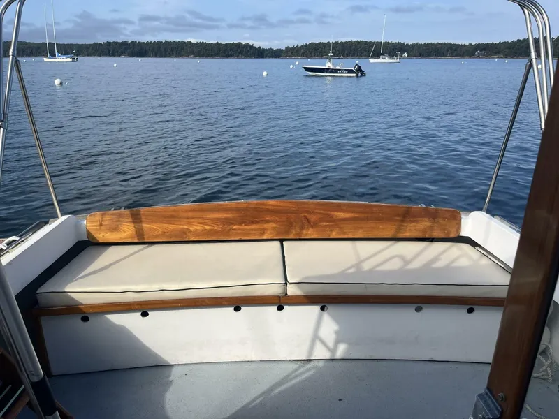 Slide: The Image of Wilbur Flybridge Cruiser 1986 - 12
