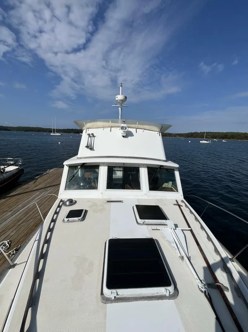 Slide: The Image of Wilbur Flybridge Cruiser 1986 - 4