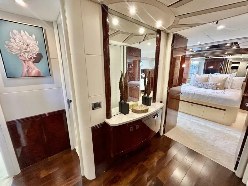 Slide: The Image of Lazzara 94 Motor Yacht 2001 - 25