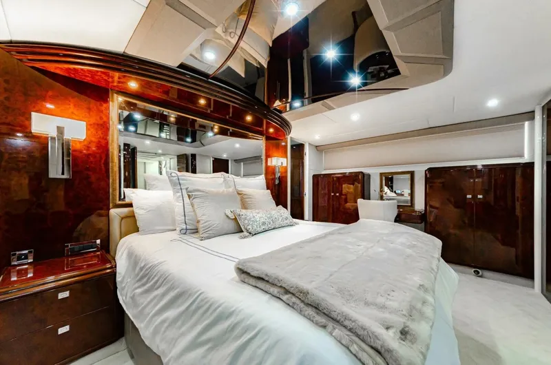 Slide: The Image of Lazzara 94 Motor Yacht 2001 - 29