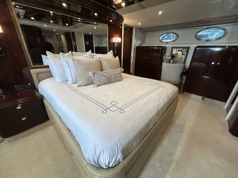 Slide: The Image of Lazzara 94 Motor Yacht 2001 - 30