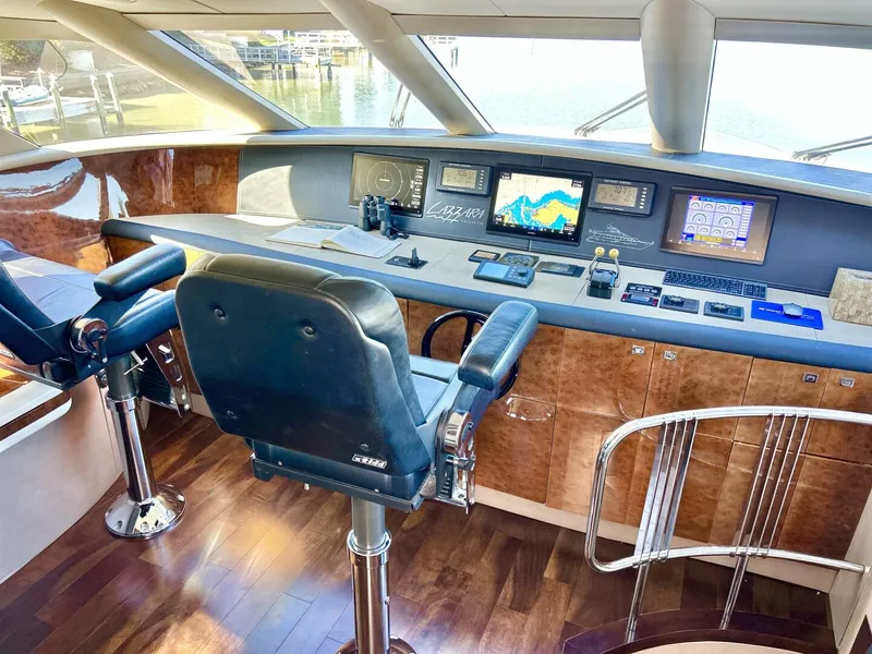 Slide: The Image of Lazzara 94 Motor Yacht 2001 - 6