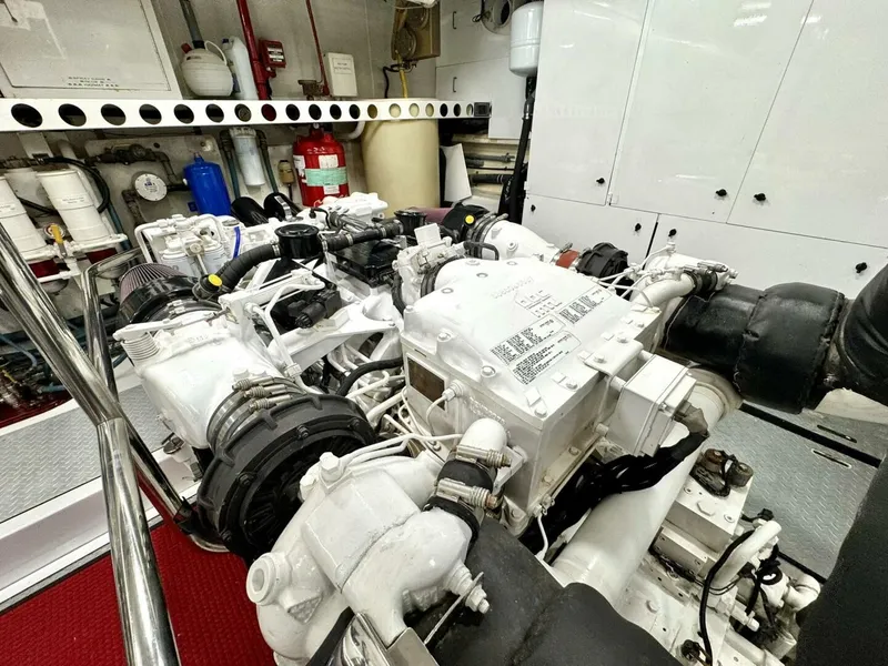 Slide: The Image of Lazzara 94 Motor Yacht 2001 - 61