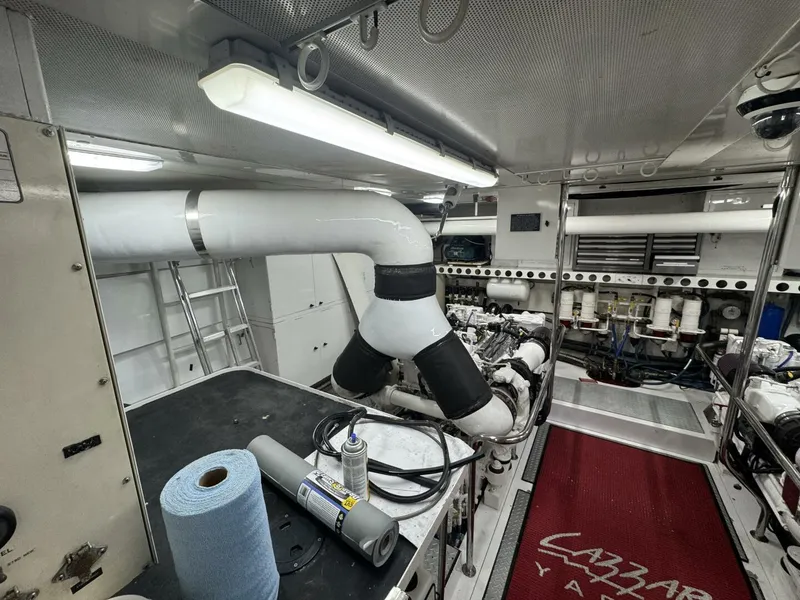 Slide: The Image of Lazzara 94 Motor Yacht 2001 - 62