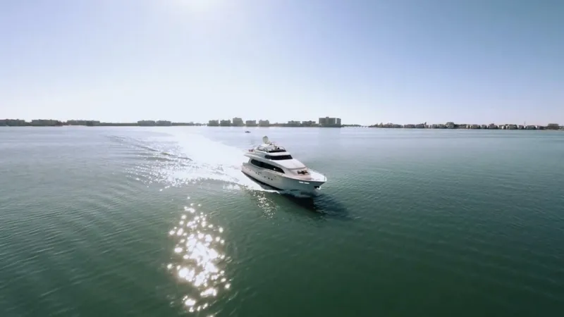 Slide: The Image of Lazzara 94 Motor Yacht 2001 - 66