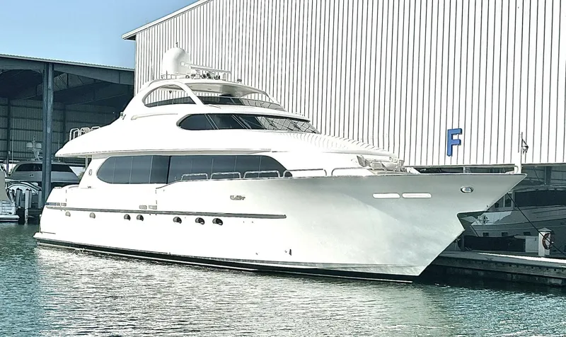 Slide: The Image of Lazzara 94 Motor Yacht 2001 - 74