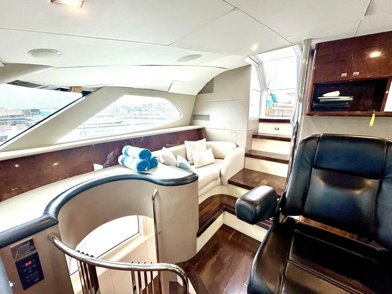 Slide: The Image of Lazzara 94 Motor Yacht 2001 - 8