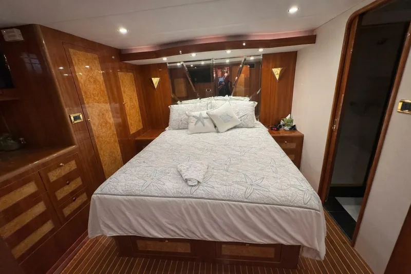 Slide: The Image of Altima 55 Pilothouse 2004 - 37