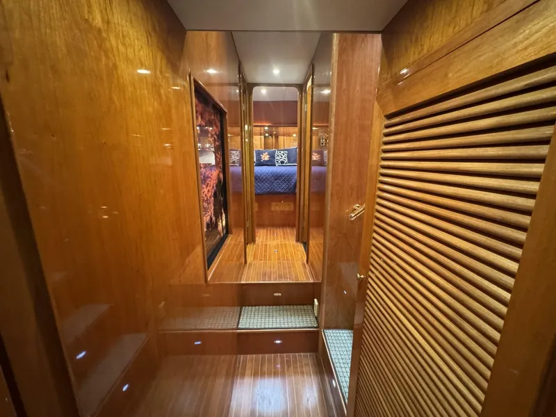 Slide: The Image of Altima 55 Pilothouse 2004 - 44