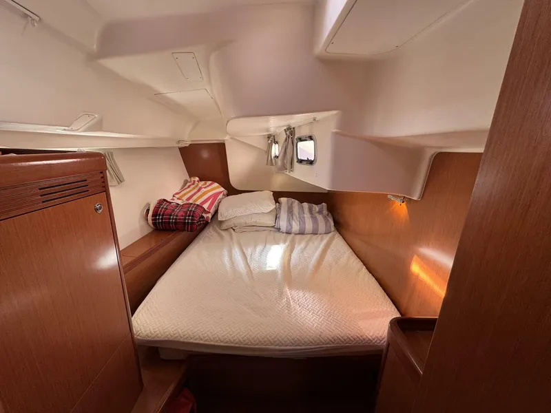 Slide: The Image of Beneteau 49 2009 - 15