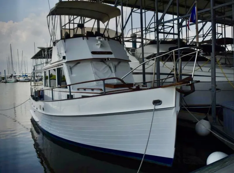The Image of Grand Banks Flybridge Trawler 1970 - 0