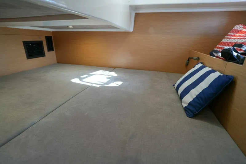Slide: The Image of Beneteau Flyer 10 2020 - 21