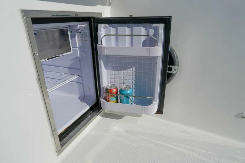 Slide: The Image of Beneteau Flyer 10 2020 - 22