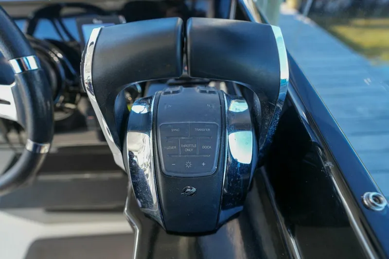 Slide: The Image of Beneteau Flyer 10 2020 - 25