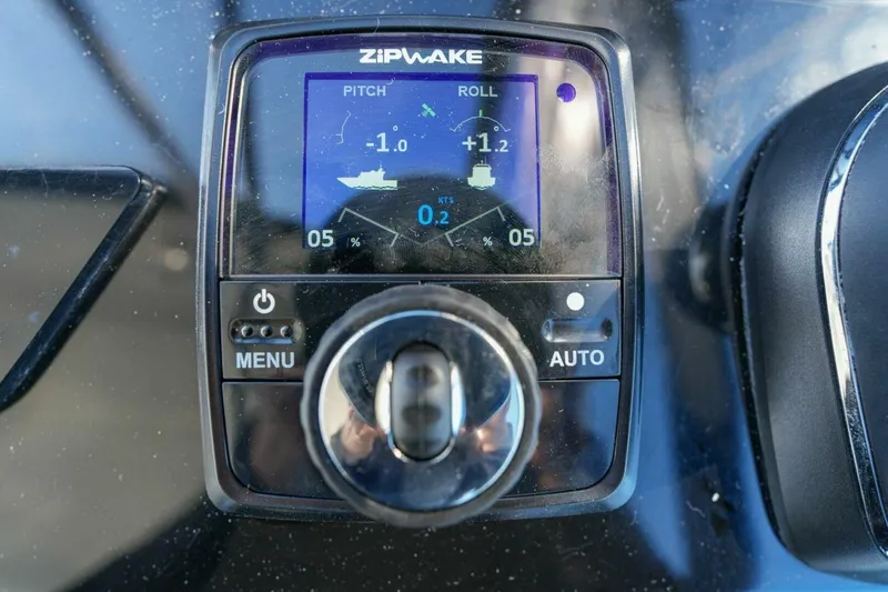 Slide: The Image of Beneteau Flyer 10 2020 - 28