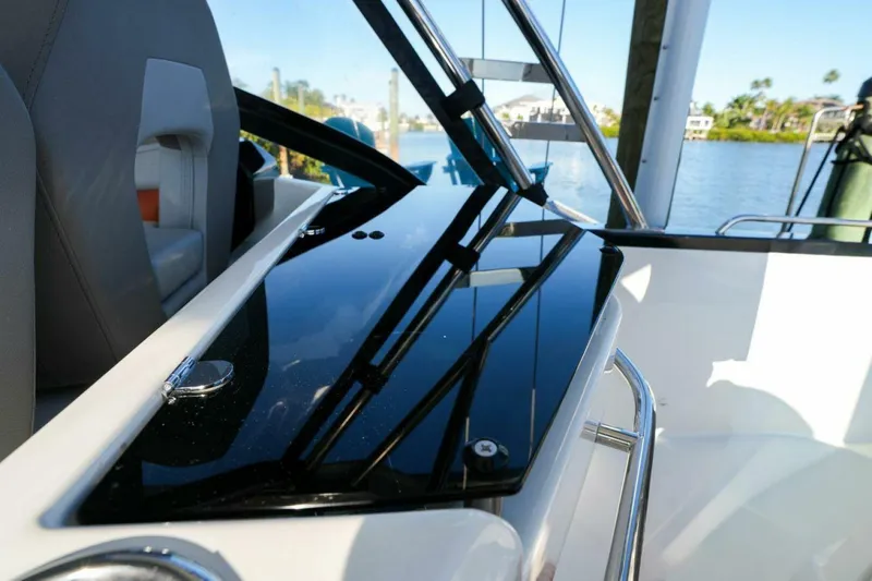 Slide: The Image of Beneteau Flyer 10 2020 - 6