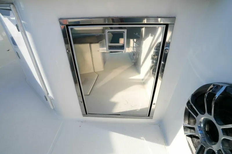 Slide: The Image of Beneteau Flyer 10 2020 - 9
