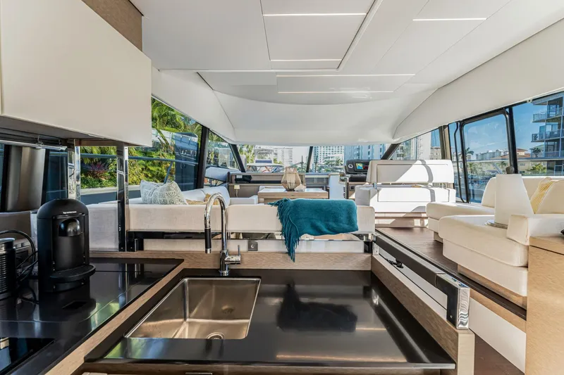 Slide: The Image of Prestige 520 2018 - 18