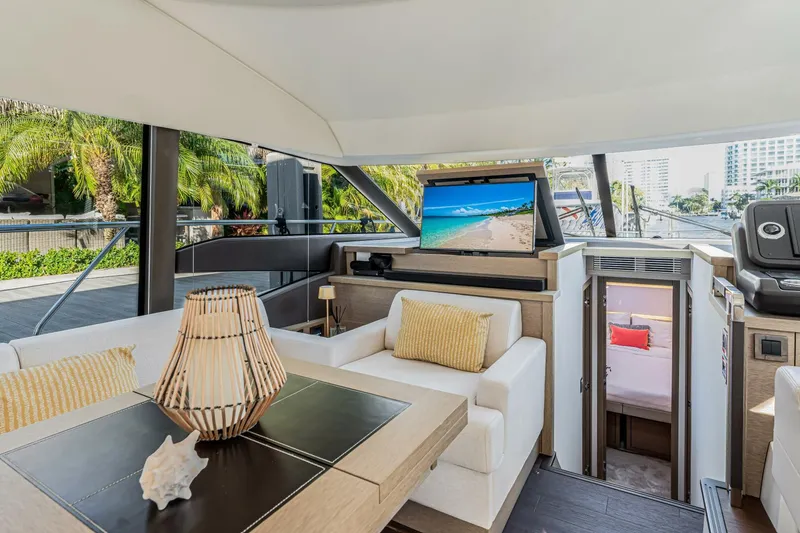 Slide: The Image of Prestige 520 2018 - 22