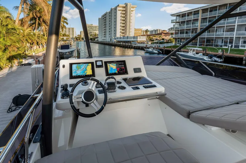 Slide: The Image of Prestige 520 2018 - 52