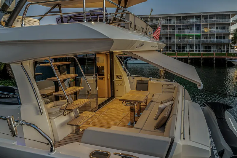 Slide: The Image of Prestige 520 2018 - 63