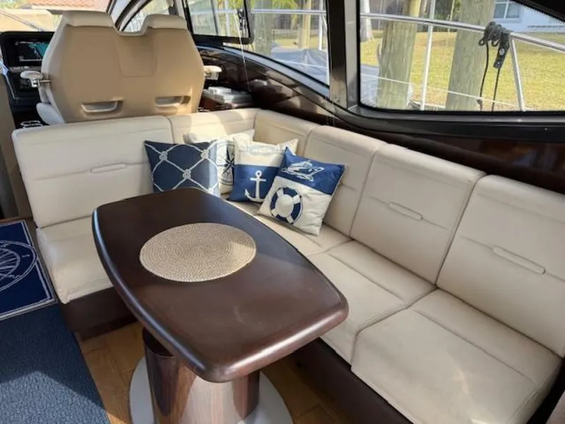 Slide: The Image of Sea Ray 40 Sundancer 2016 - 3