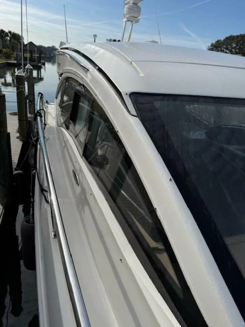 Slide: The Image of Sea Ray 40 Sundancer 2016 - 33