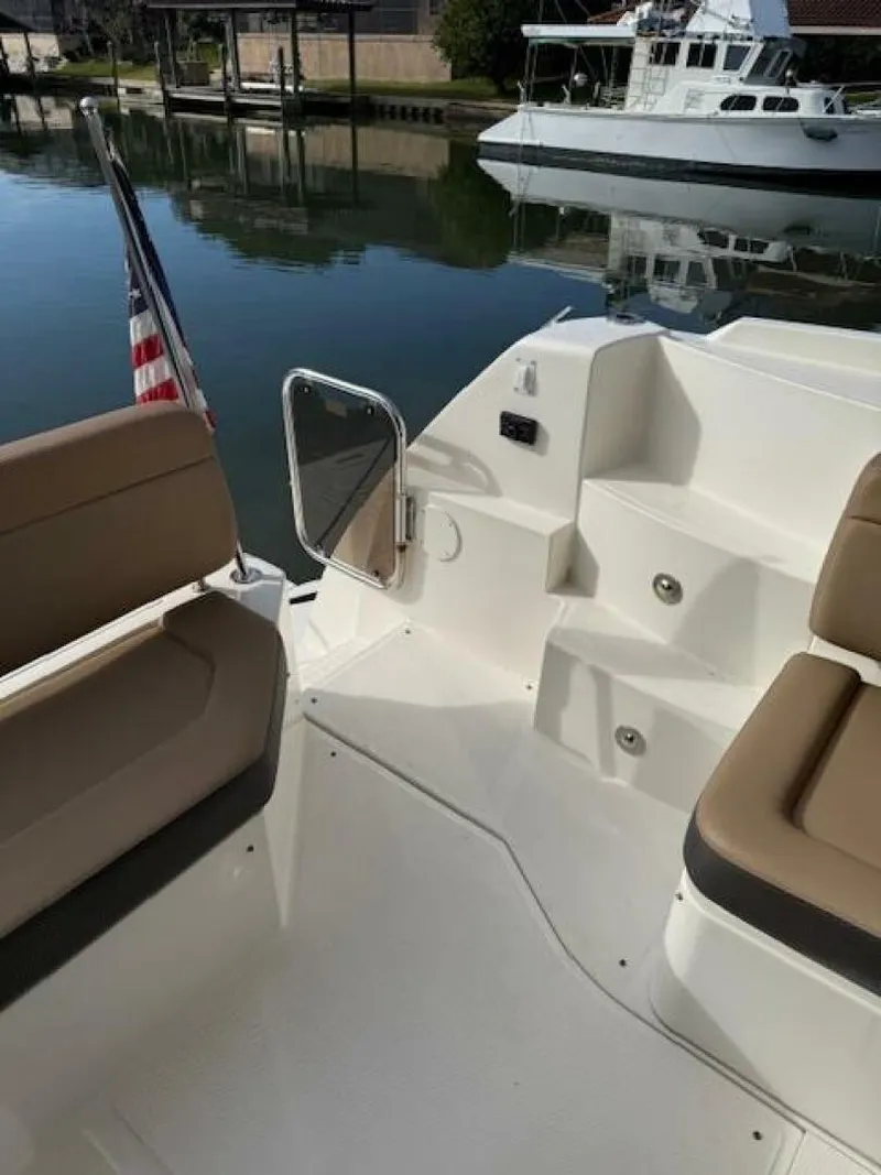 Slide: The Image of Sea Ray 40 Sundancer 2016 - 34