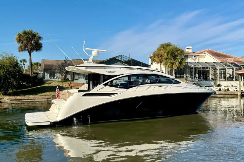 Slide: The Image of Sea Ray 40 Sundancer 2016 - 41