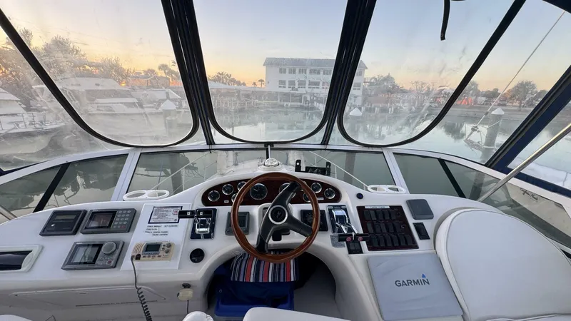 Slide: The Image of Sea Ray 420 Aft Cabin 2000 - 17