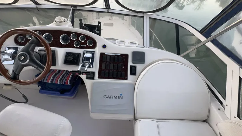 Slide: The Image of Sea Ray 420 Aft Cabin 2000 - 18