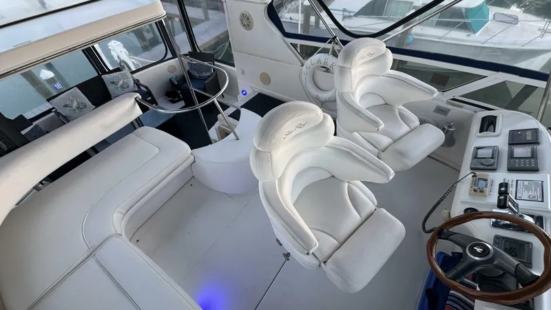 Slide: The Image of Sea Ray 420 Aft Cabin 2000 - 19