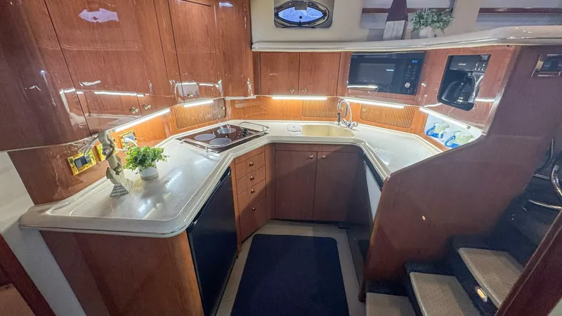 Slide: The Image of Sea Ray 420 Aft Cabin 2000 - 28