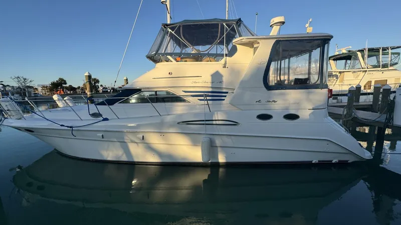 Slide: The Image of Sea Ray 420 Aft Cabin 2000 - 4