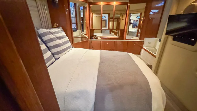 Slide: The Image of Sea Ray 420 Aft Cabin 2000 - 41