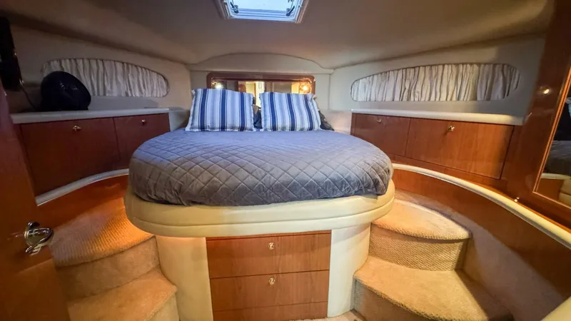 Slide: The Image of Sea Ray 420 Aft Cabin 2000 - 44