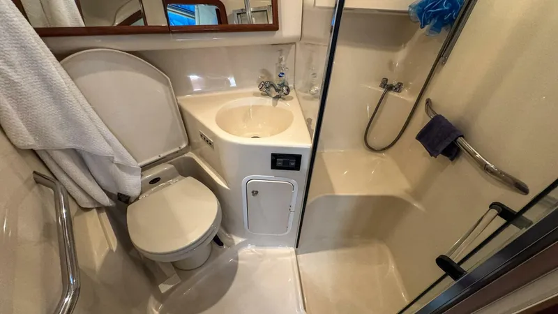Slide: The Image of Sea Ray 420 Aft Cabin 2000 - 48
