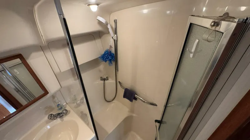 Slide: The Image of Sea Ray 420 Aft Cabin 2000 - 49