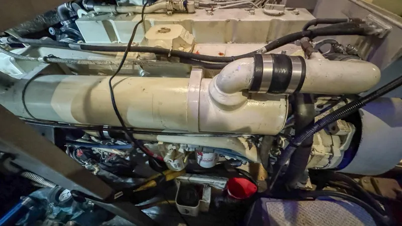 Slide: The Image of Sea Ray 420 Aft Cabin 2000 - 51